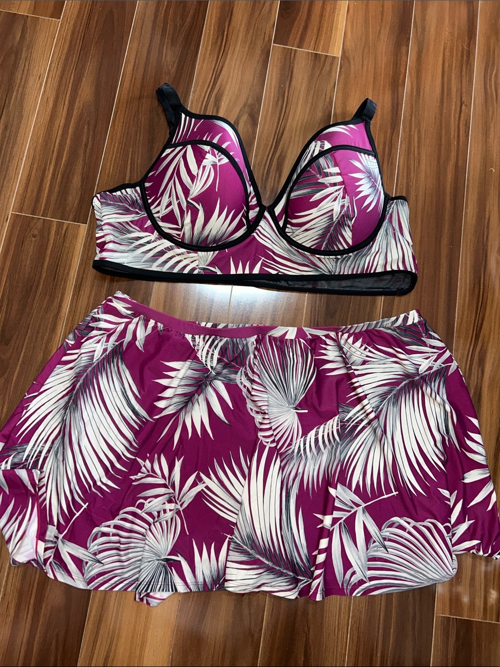 Size 4 / DD/F Torrid swim bikini set